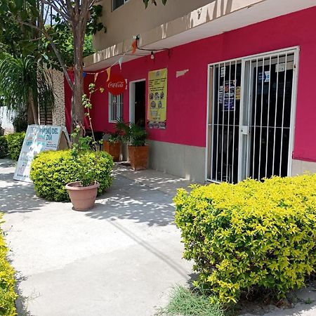 Hgen Rooms & Suites لوس موتشيس المظهر الخارجي الصورة