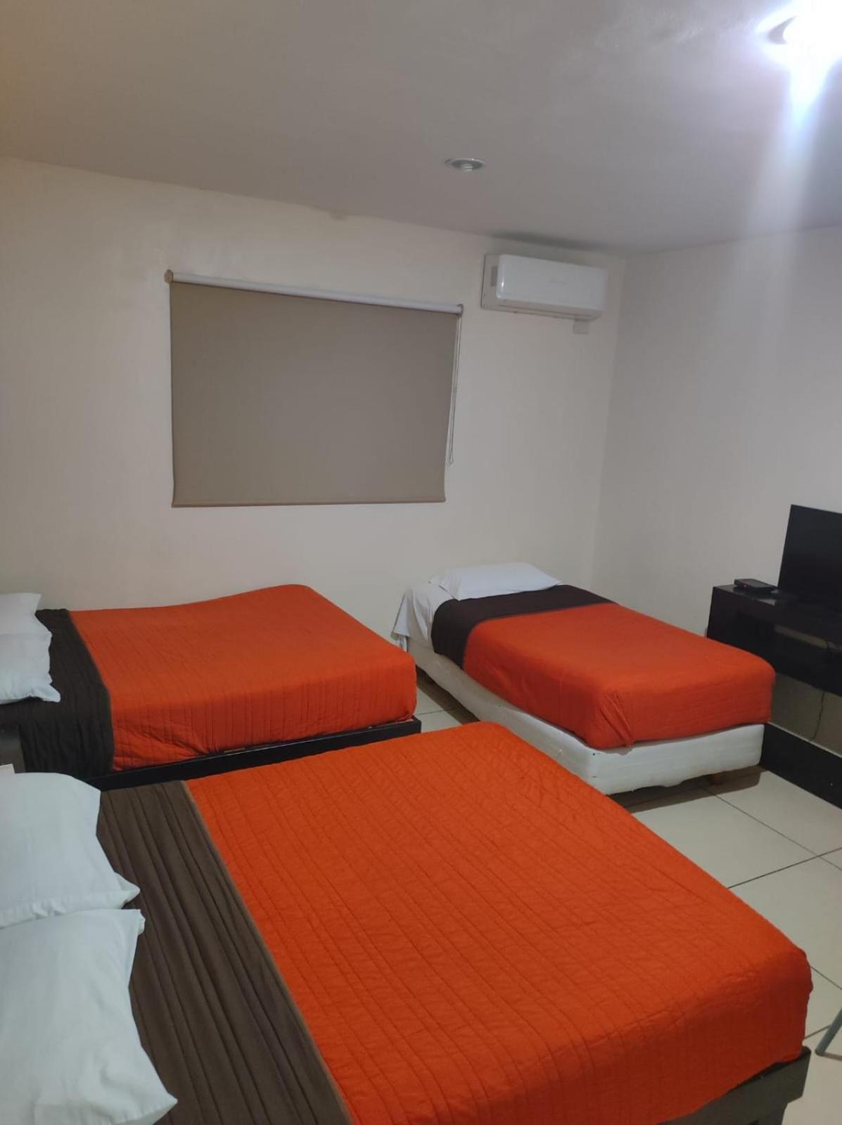 Hgen Rooms & Suites لوس موتشيس المظهر الخارجي الصورة