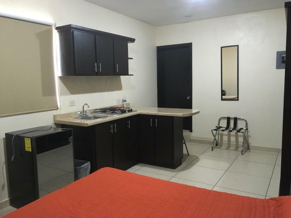 Hgen Rooms & Suites لوس موتشيس المظهر الخارجي الصورة