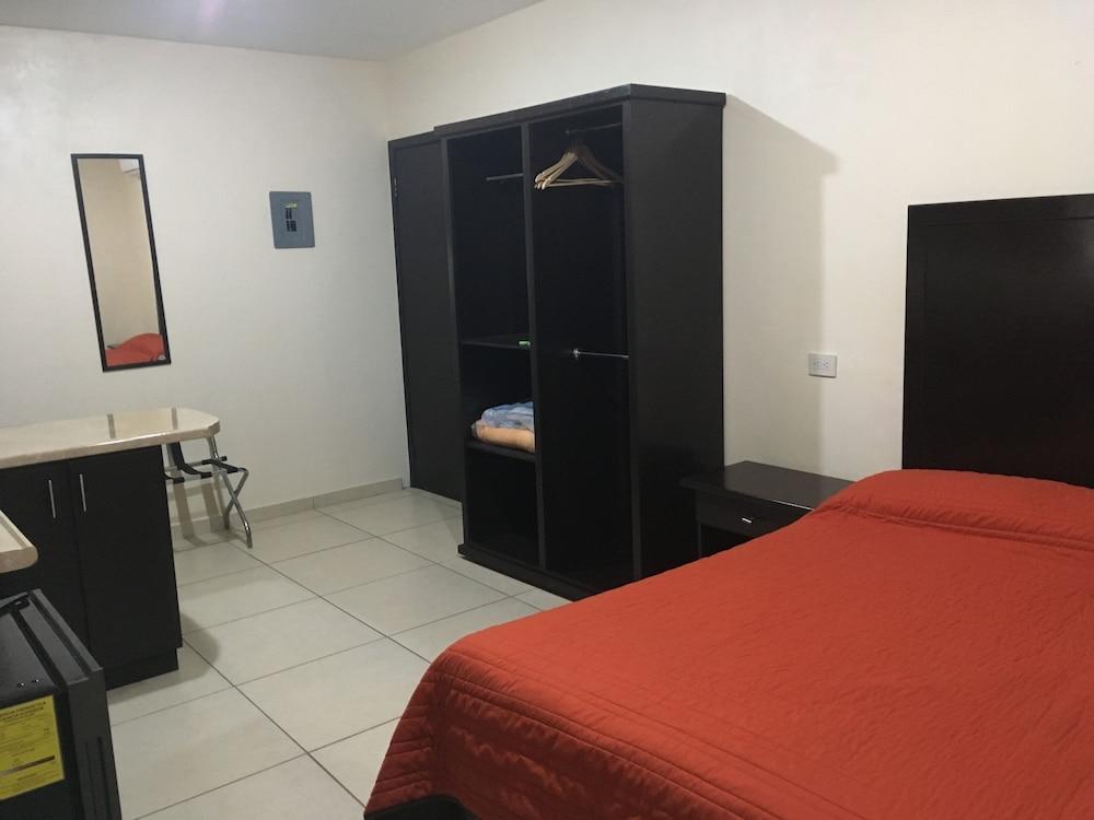 Hgen Rooms & Suites لوس موتشيس المظهر الخارجي الصورة